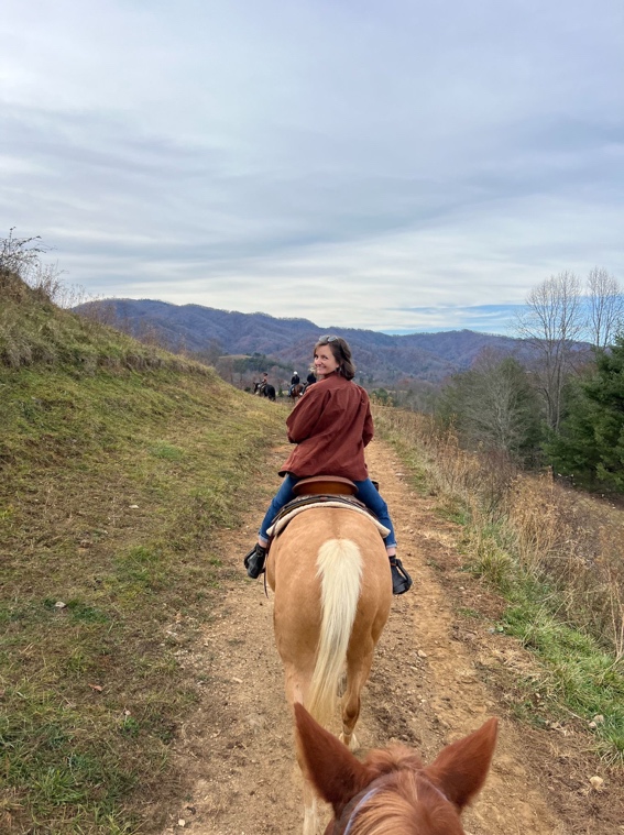 Savannah Woodward horseback riding Savannah Woodward horseback riding